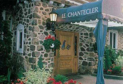 Hotel Le Chantecler Sainte-Adèle Екстериор снимка