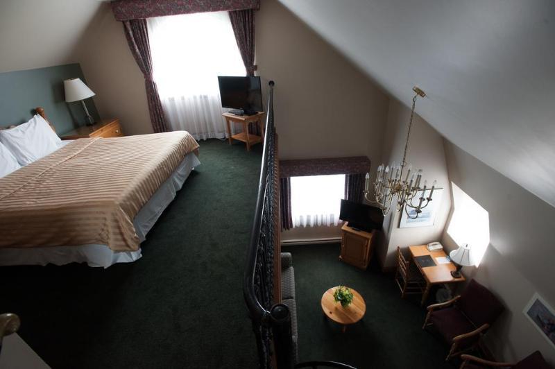 Hotel Le Chantecler Sainte-Adèle Екстериор снимка