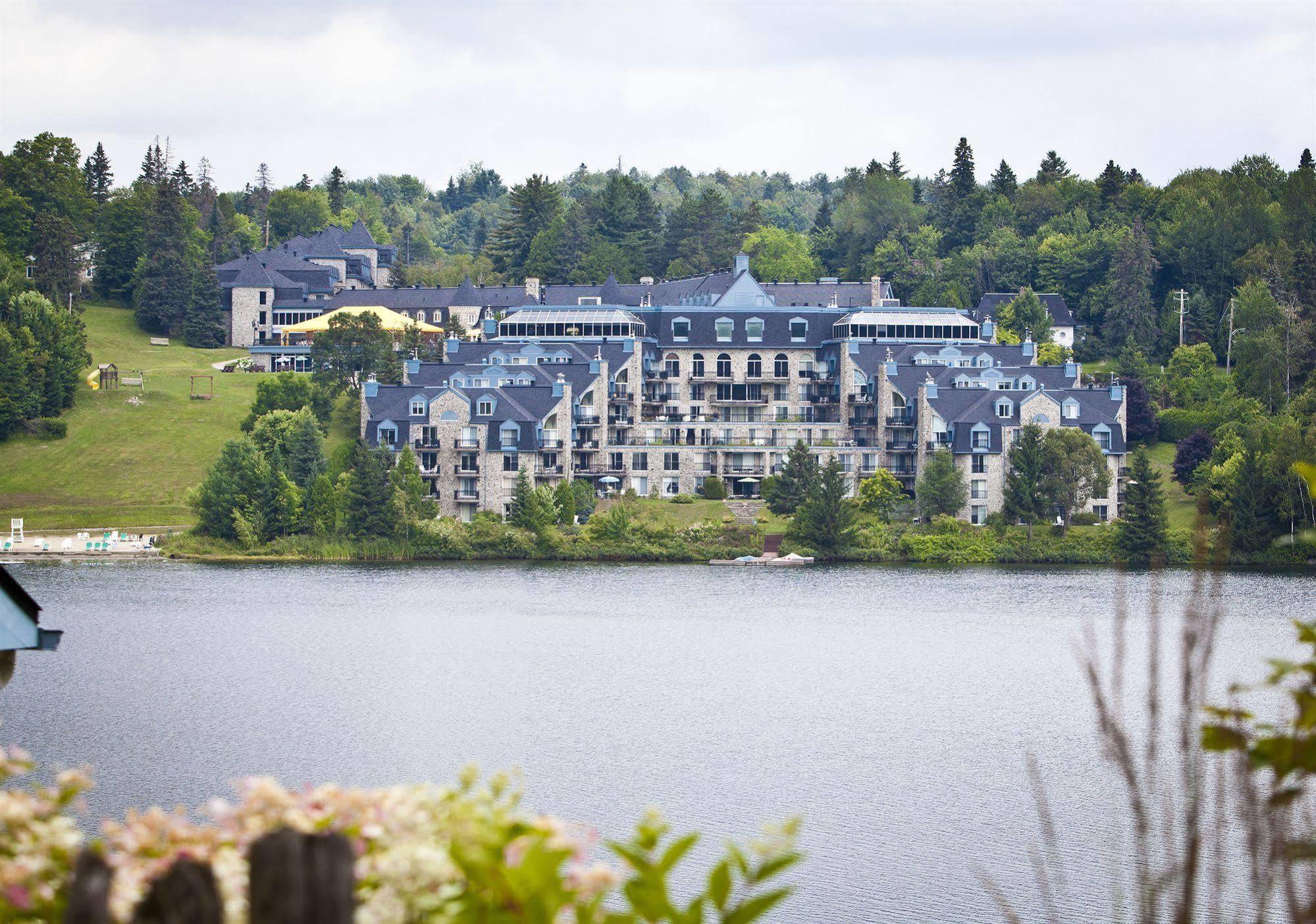 Hotel Le Chantecler Sainte-Adèle Екстериор снимка